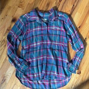 American Eagle Green and Pink Plaid Boyfriend Shirt